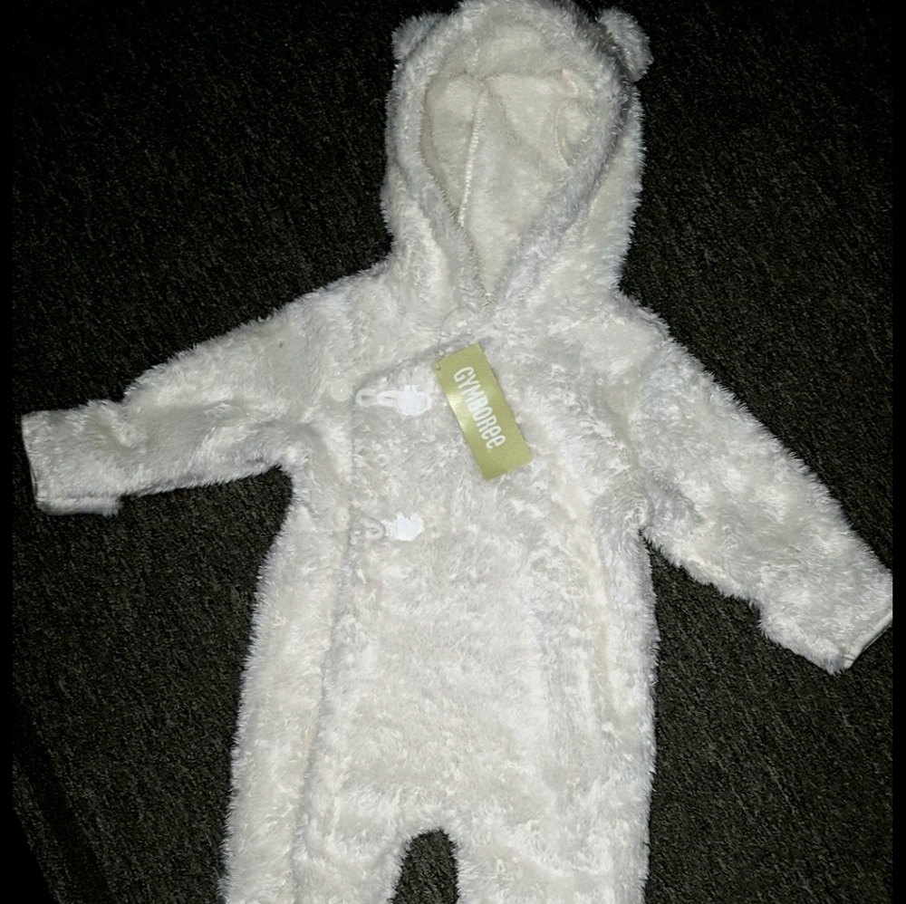 NEW Gymboree Snowsuit. 12-18 months